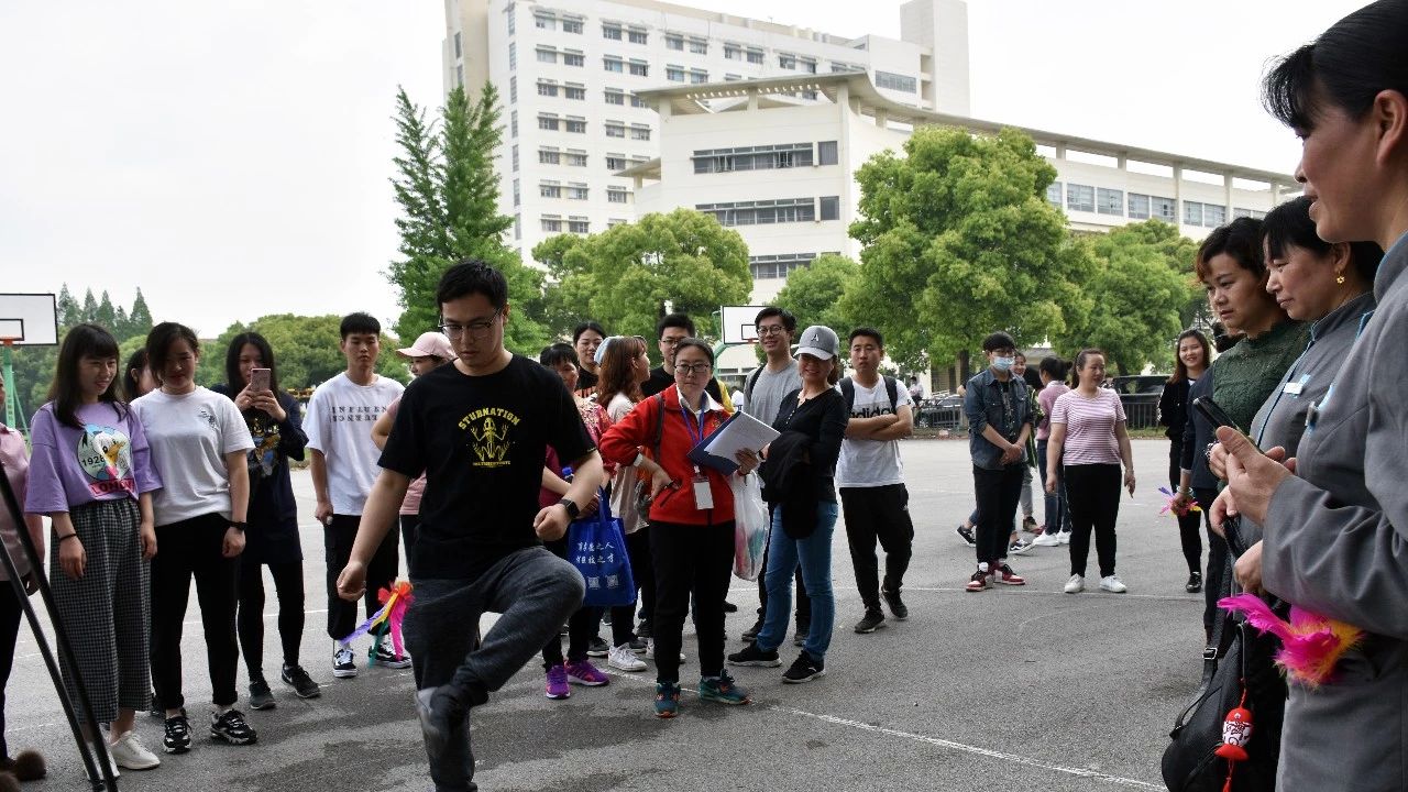 香港六台合资料免费大全