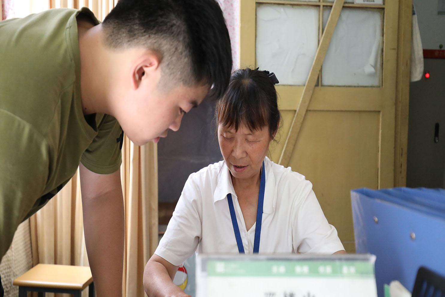 香港六台合资料免费大全