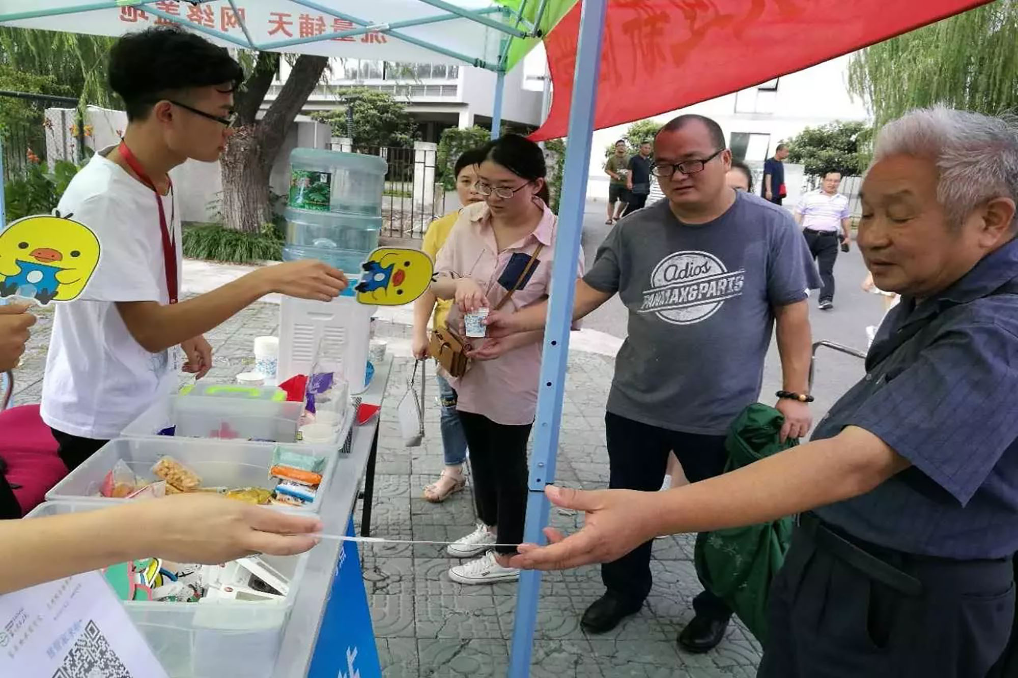 香港六台合资料免费大全