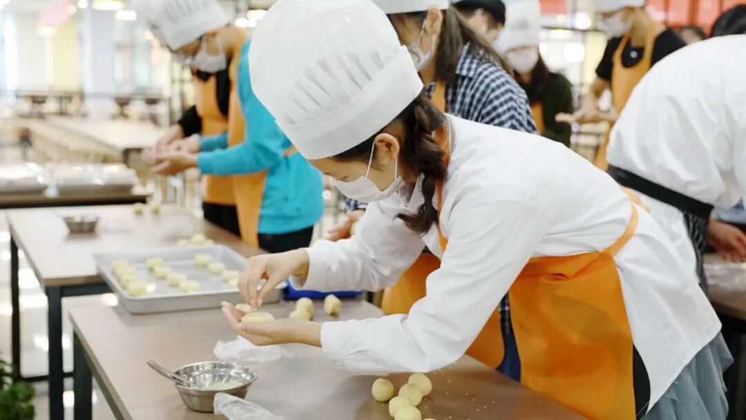 香港六台合资料免费大全