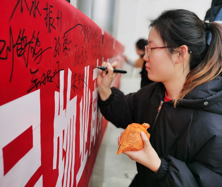 香港六台合资料免费大全