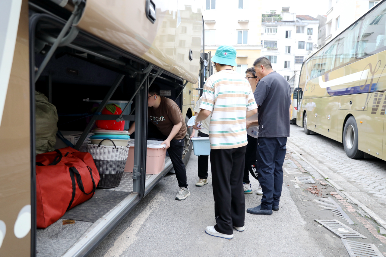 香港六台合资料免费大全